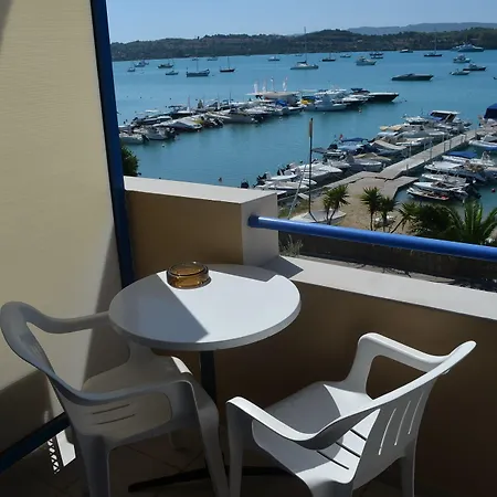 Hotel Rozos