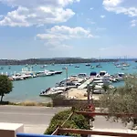 Rozos Hotel 2*