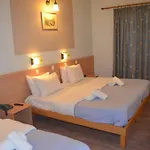 Rozos Hotel 2*