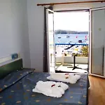 Hotel Rozos