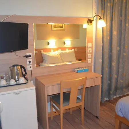 Rozos Hotel 2*