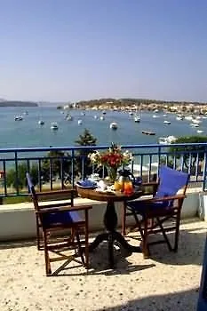 Rozos Hotel 2*